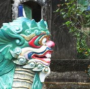Perfume pagoda