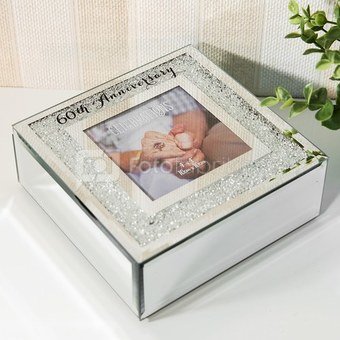 Dėžutė stiklinė su kristalais 60 m. vestuvių progai 7x17x17 cm WG91460TB