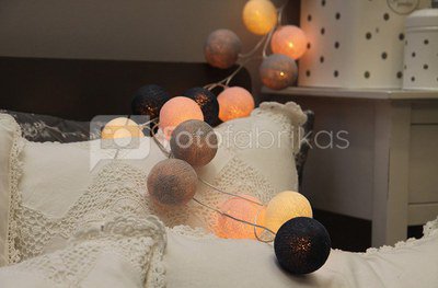 LED medvilniniai kamuoliai ( Cotton ball ) 20 vnt. baterijos AAA SAVEX
