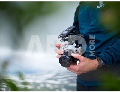 OM SYSTEM OM-5 + 12-45mm f/4 (Silver)