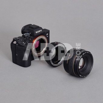 Urth Lens Mount Adapter: Compatible with Canon (EF / EF S) Lens to Sony E Camera Body (Electronic)