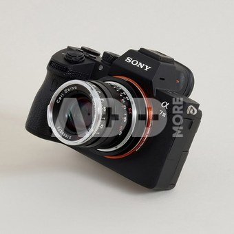 Urth Lens Mount Adapter: Compatible with Leica M Lens to Sony E Camera Body (Extendable)