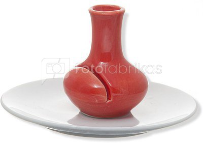 Vaza raudona lėkštėje keramikinė 16x8.5 cm 8711252881652