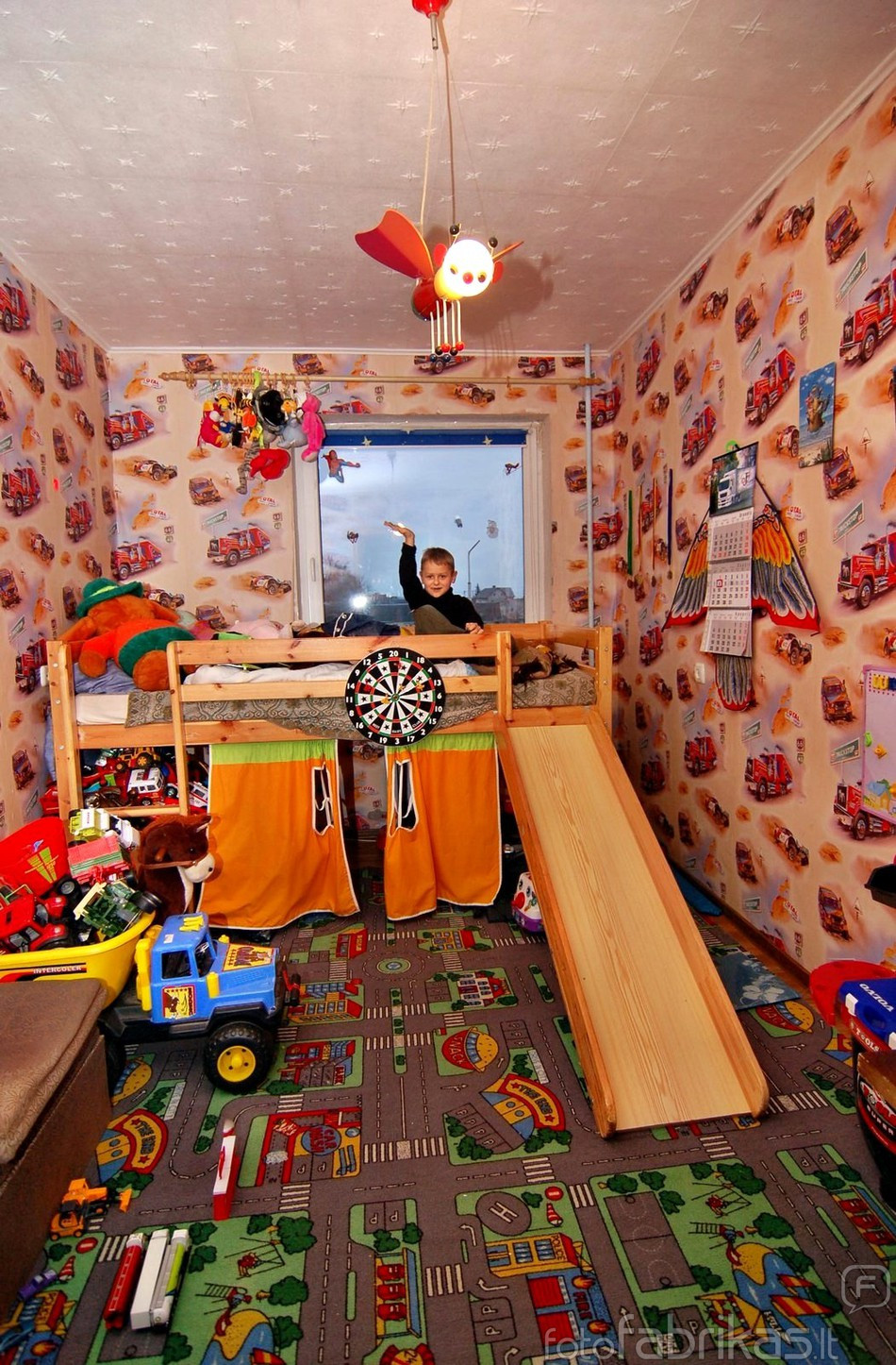 Child-room small-iC.jpg