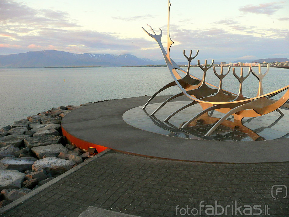 Vikingų laivas